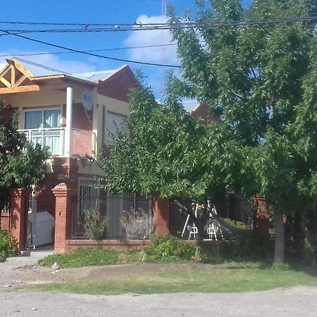 Casa De Franchesca Hostel Trelew Exterior photo